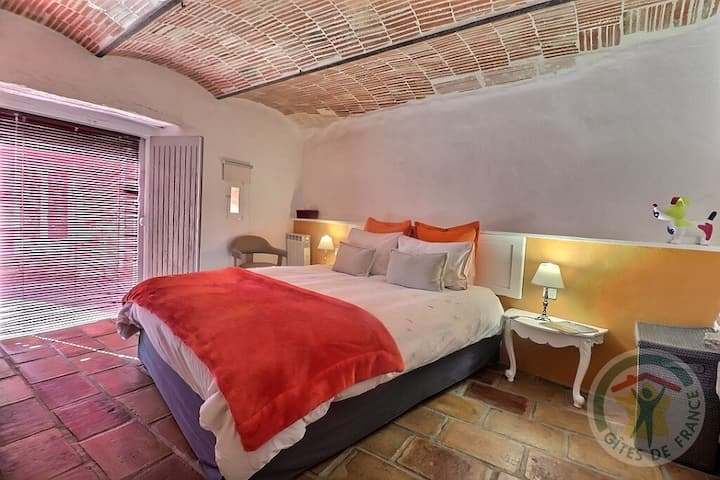 Letto 160×200 soffitto a volta 