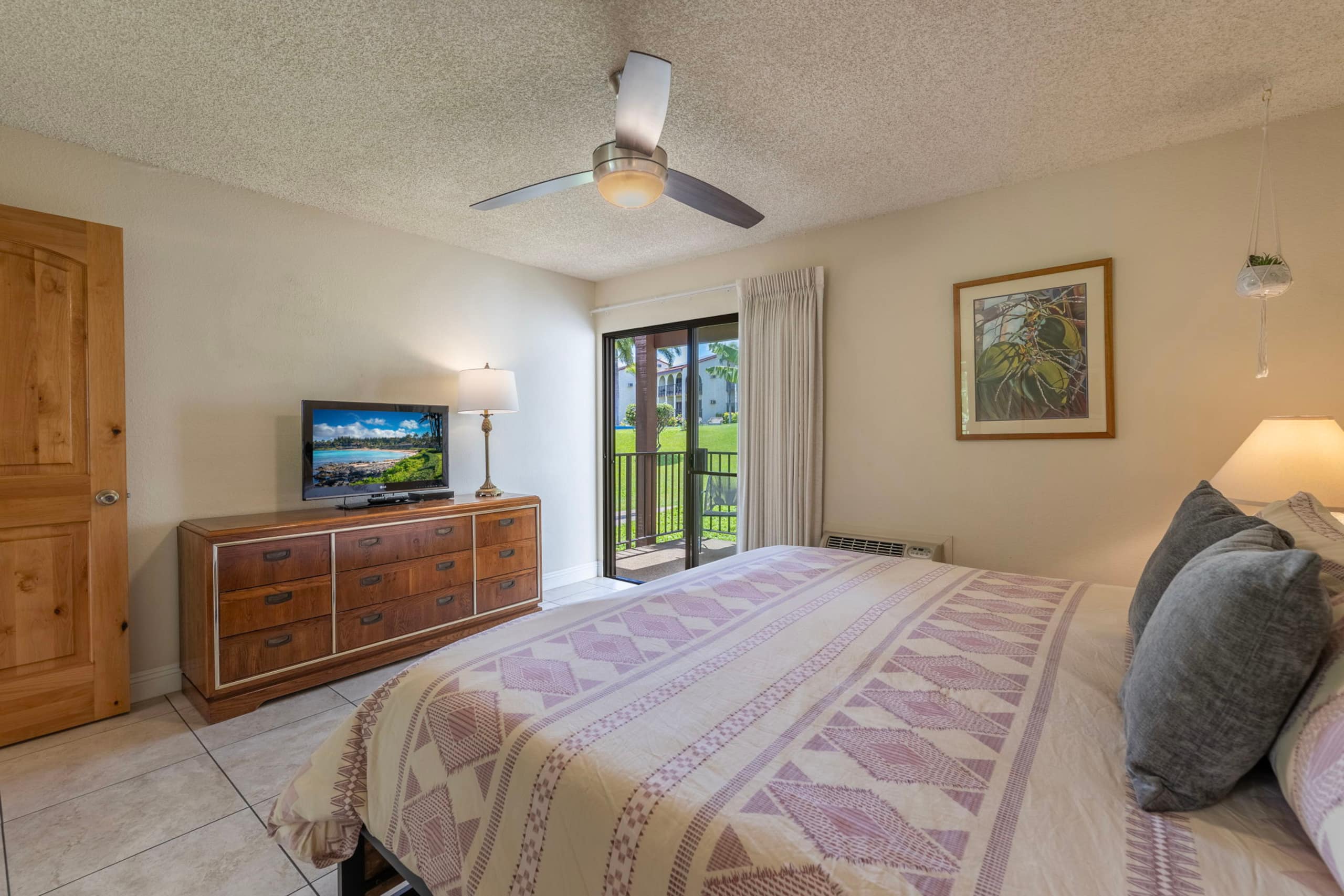 Condo in Kihei · ★4.89 · 2 bedrooms · 3 beds · 2 private baths - Image 32
