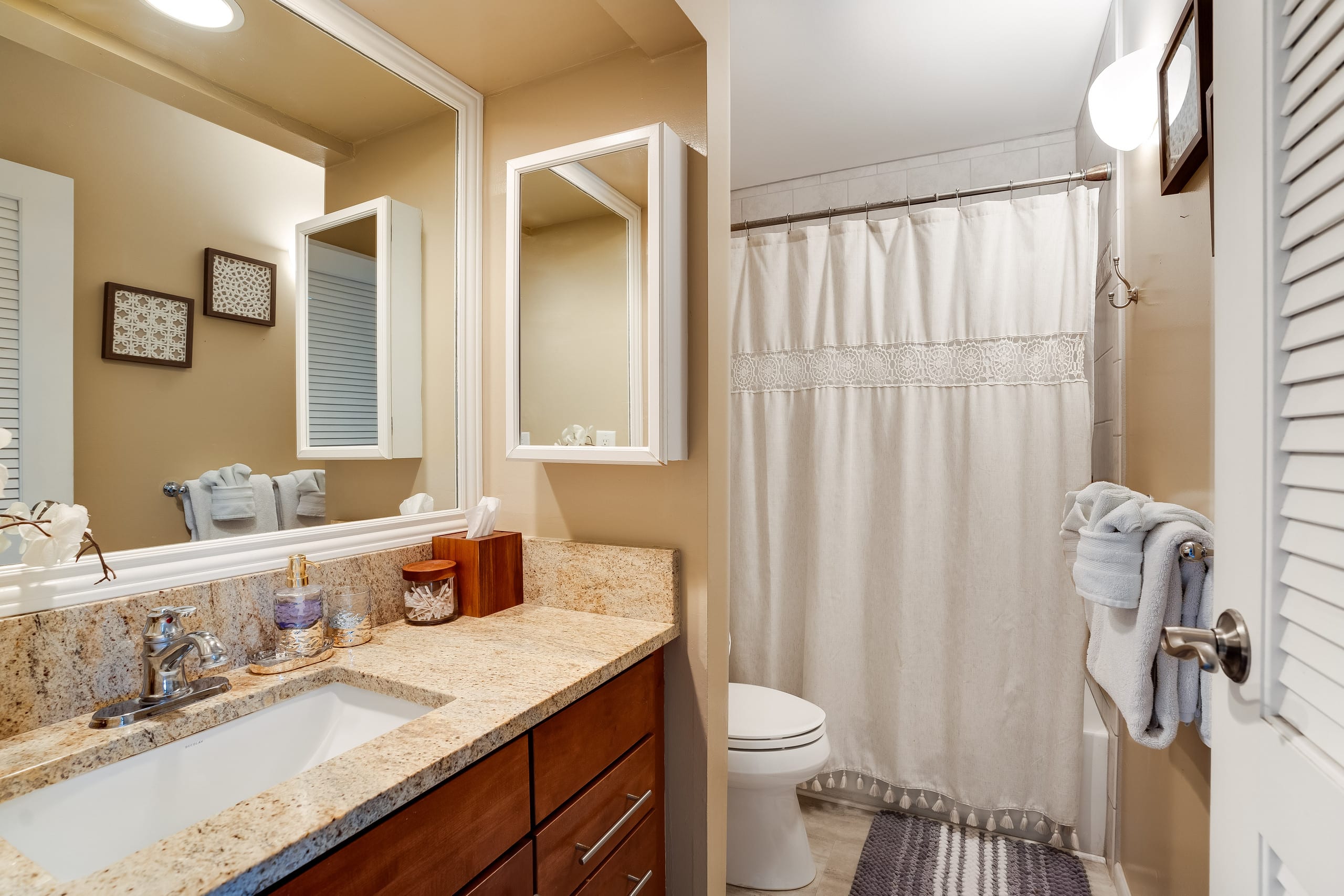 Condo in Kailua-Kona · ★4.95 · 2 bedrooms · 4 beds · 2 baths - Image 20