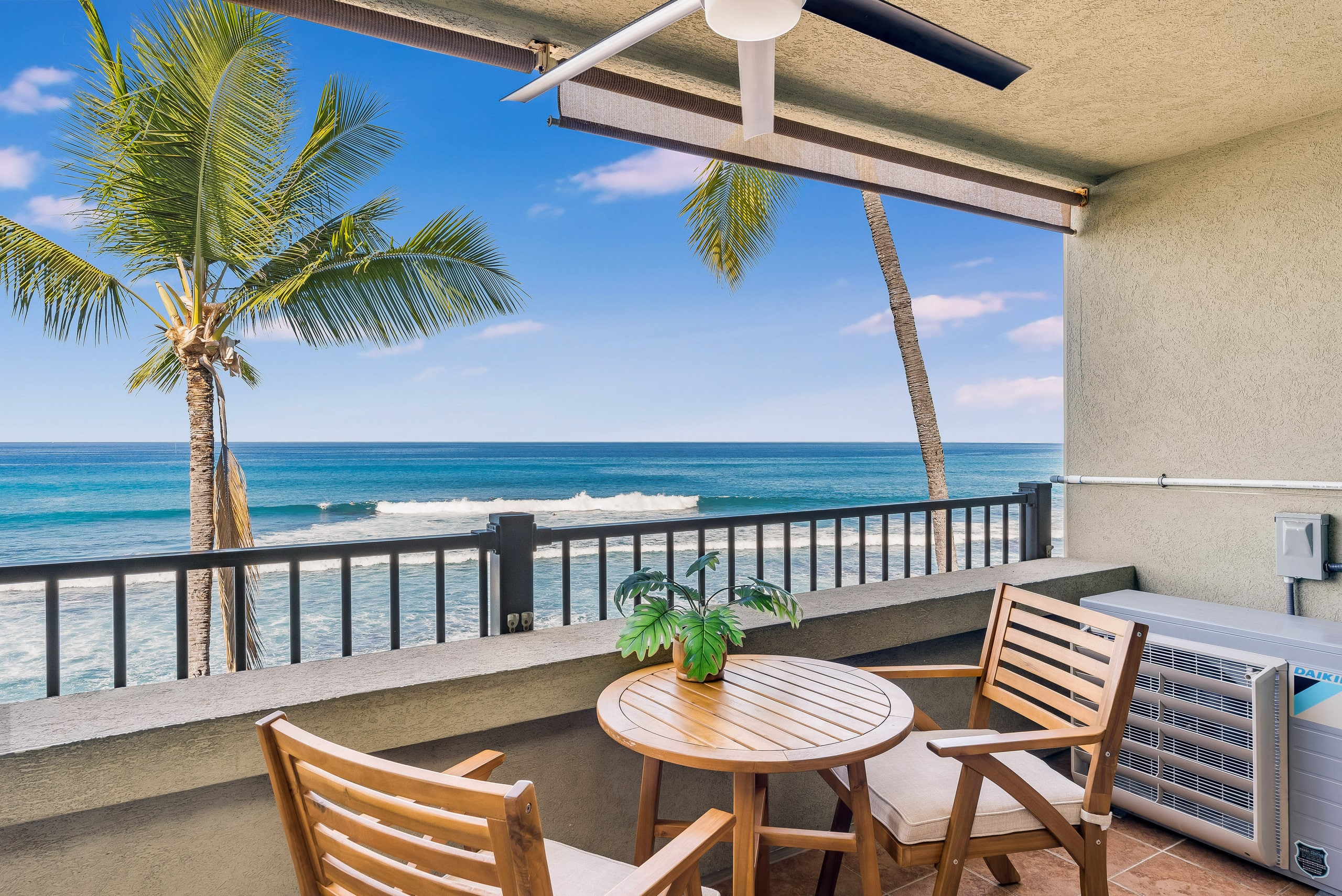 Condo in Kailua-Kona · ★4.95 · 2 bedrooms · 4 beds · 2 baths - Image 27