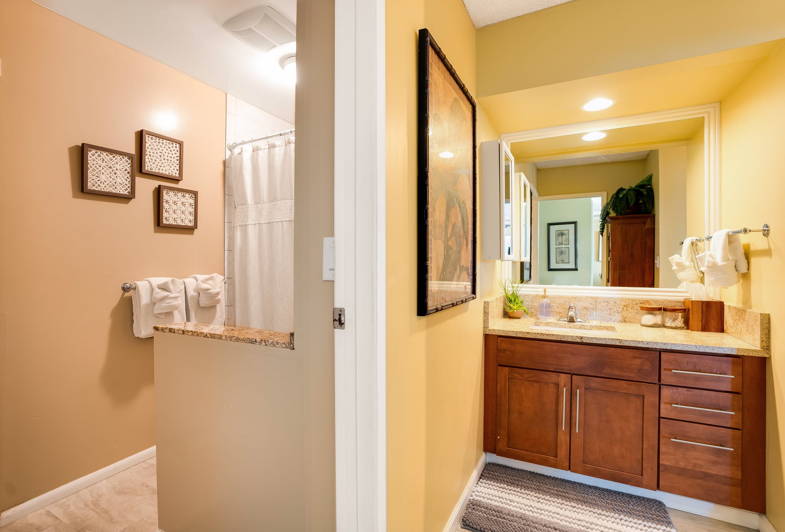 Condo in Kailua-Kona · ★4.95 · 2 bedrooms · 4 beds · 2 baths - Image 18