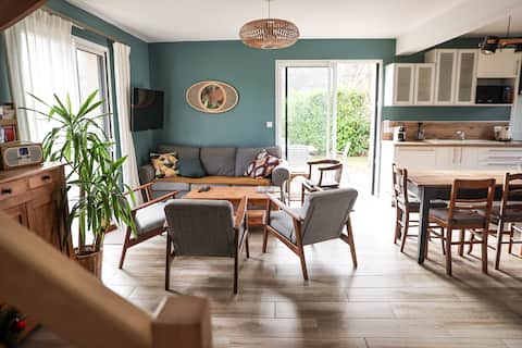 Le Cosy Corner de l'Escal'Arbonne - 9-person cottage.