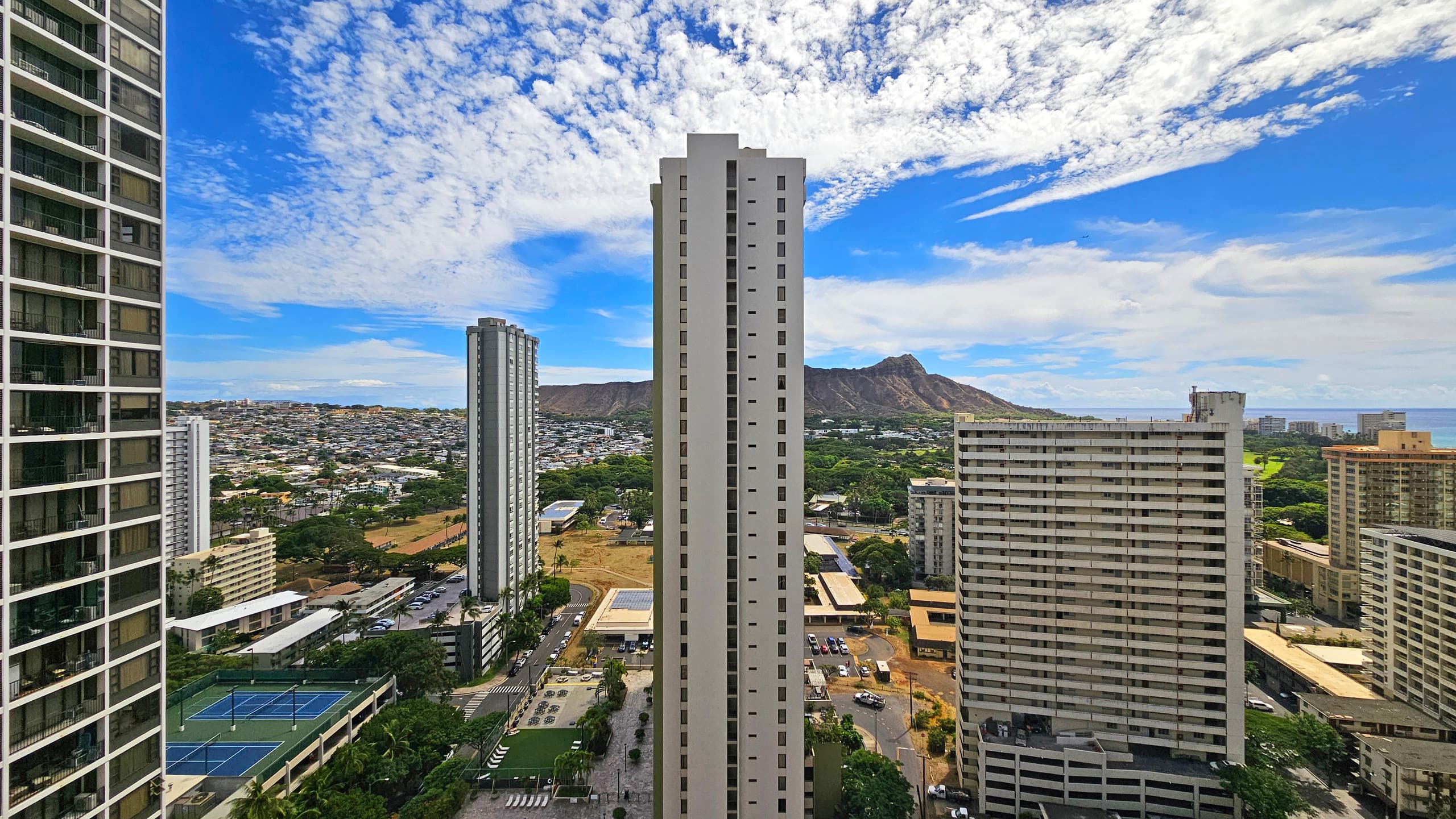Condo in Honolulu · ★4.7 · 1 bedroom · 2 beds · 1 shared bath - Image 20
