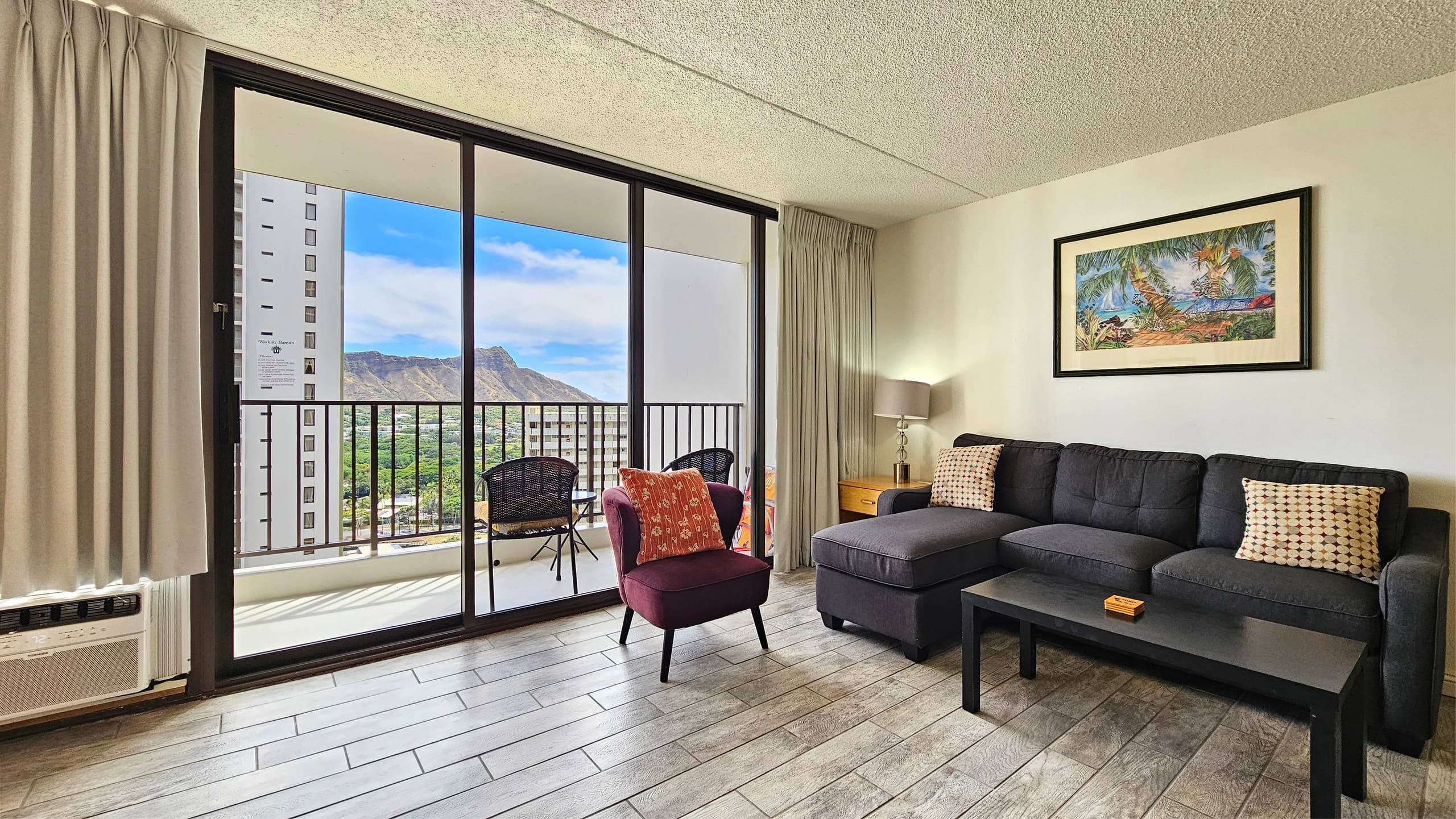 Condo in Honolulu · ★4.7 · 1 bedroom · 2 beds · 1 shared bath - Image 8