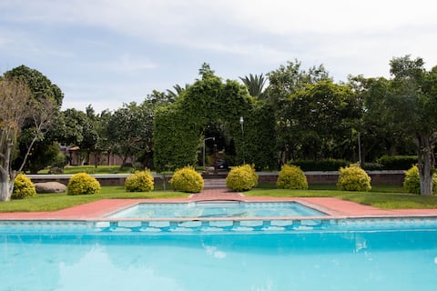 56 personas • Privado • Check-In/Out Flex