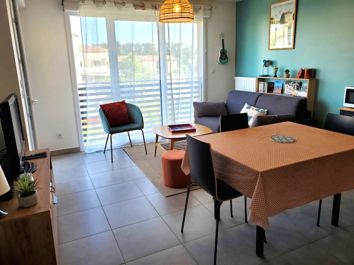 Joli Appartement Avec Terrasse Et Parking Privé - L'Isle-sur-la-Sorgue