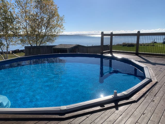 Luxury Oceanfront Sauna, Hot Tub, Pool Retreat! gallery image 4