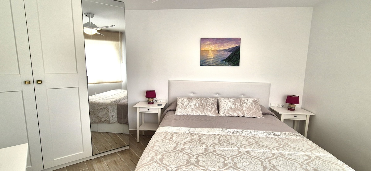 Спална соба со кревет од 1,50 метри