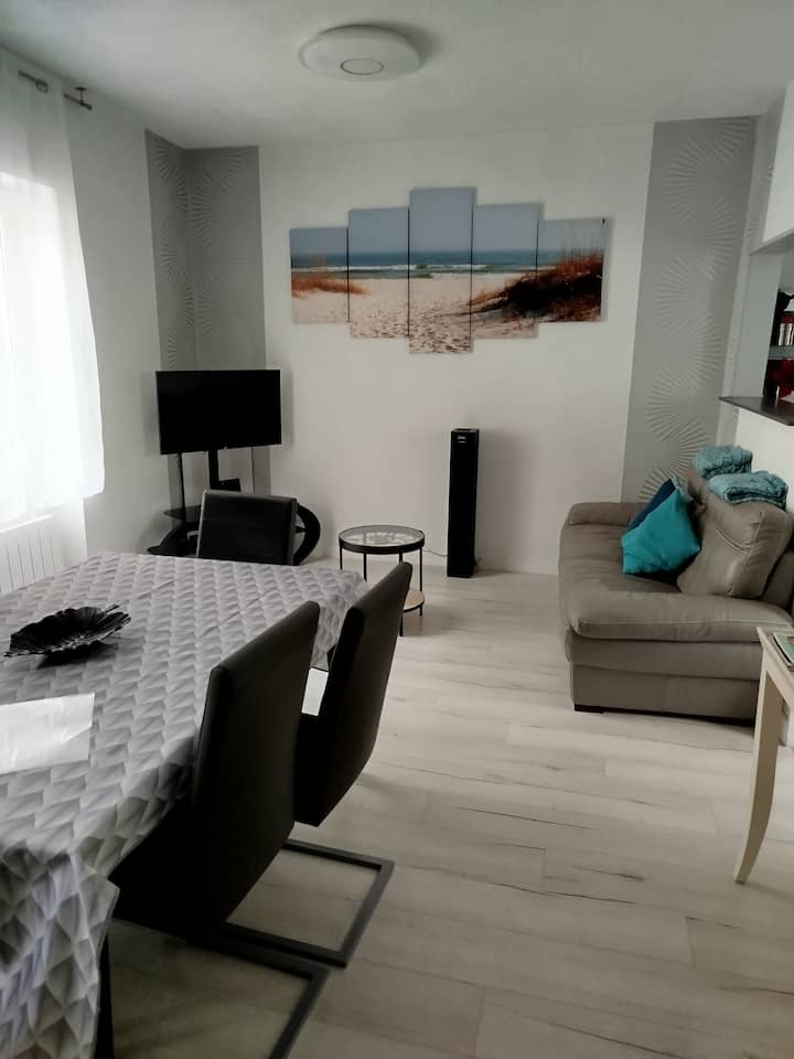 Agréable Maison De Ville
Avec Garage Et Parking - Saint-Nazaire