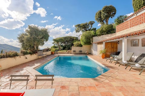 Villa 10p Sea View Large Pool and Outbuilding