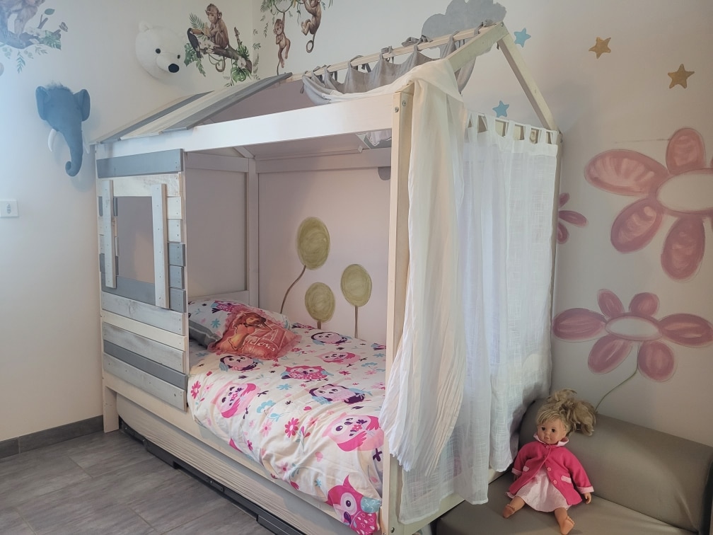 1 bunk bed 90 x 190
1 pull-out bed 90 x 190