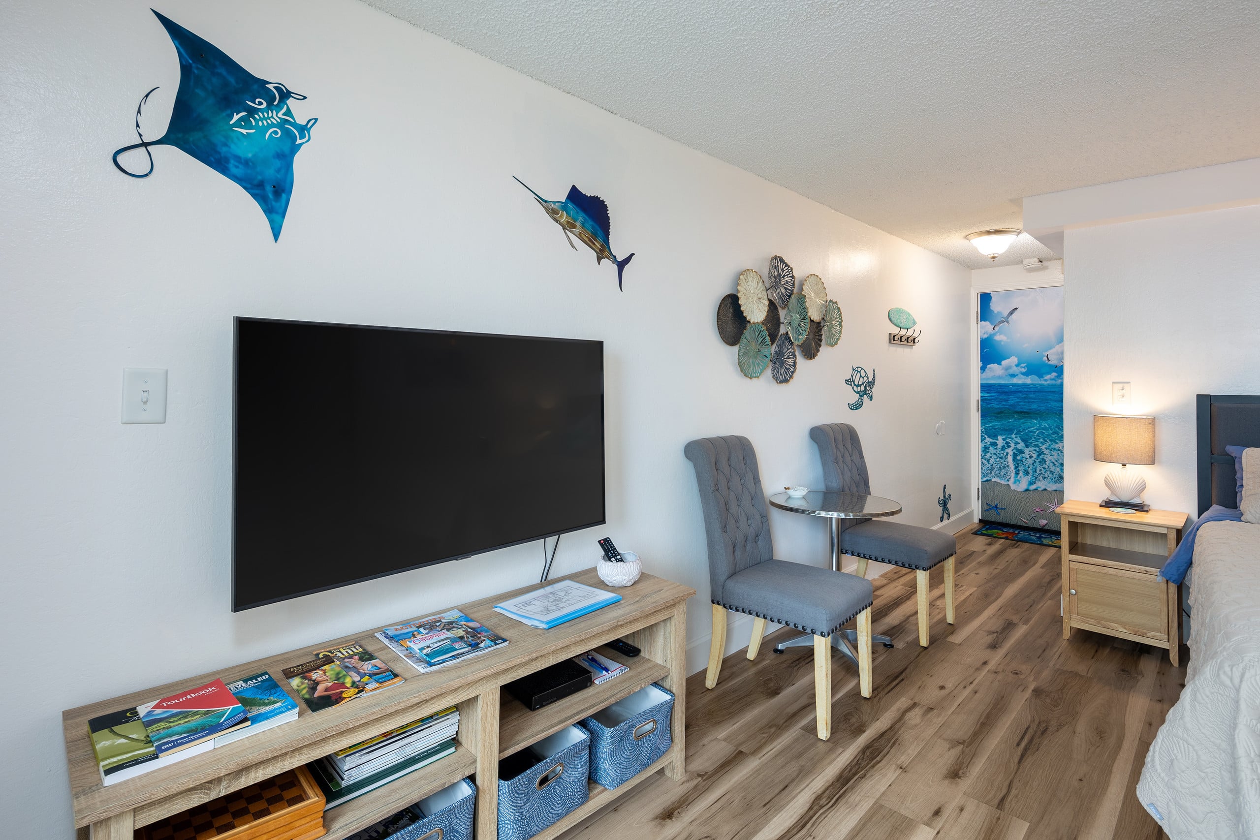 Condo in Honolulu · ★4.84 · Studio · 1 bed · 1 bath - Image 2
