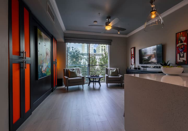 Beautiful Studio In Gaslamp Quarter W/parking - San Diego