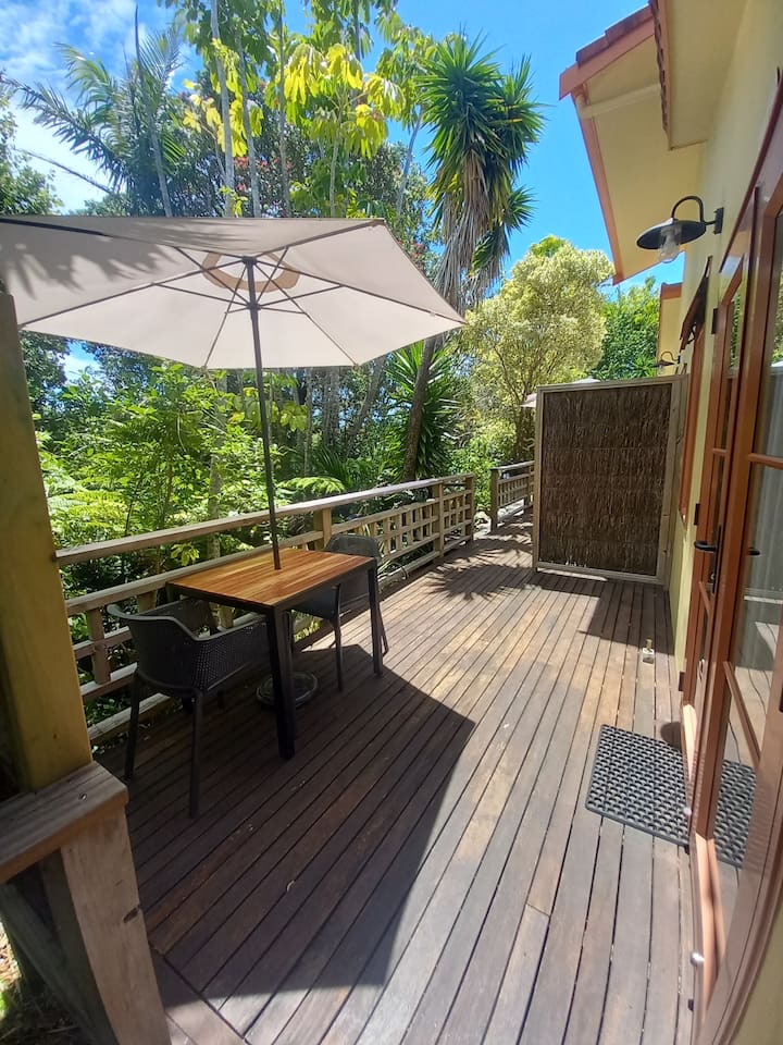 Mussel Bed Coral Reef Guest Suite, Cooks Beach - Hahei
