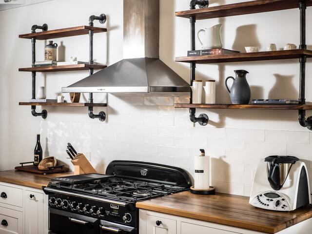 Bon Marché – Country Oasis With River Views gallery image 5