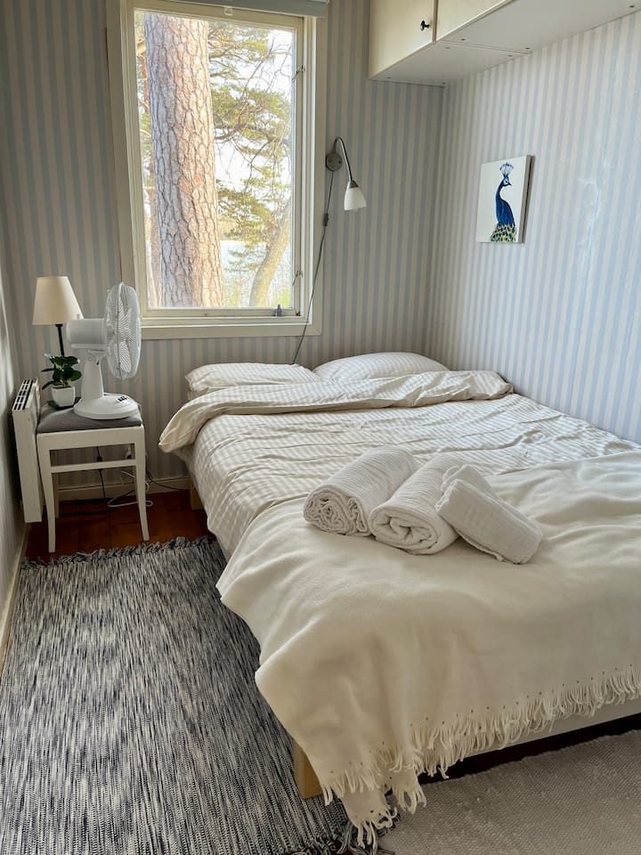 120 cm wide bed. Fresh and clean linens provided and we will set it up for you before you arrive.