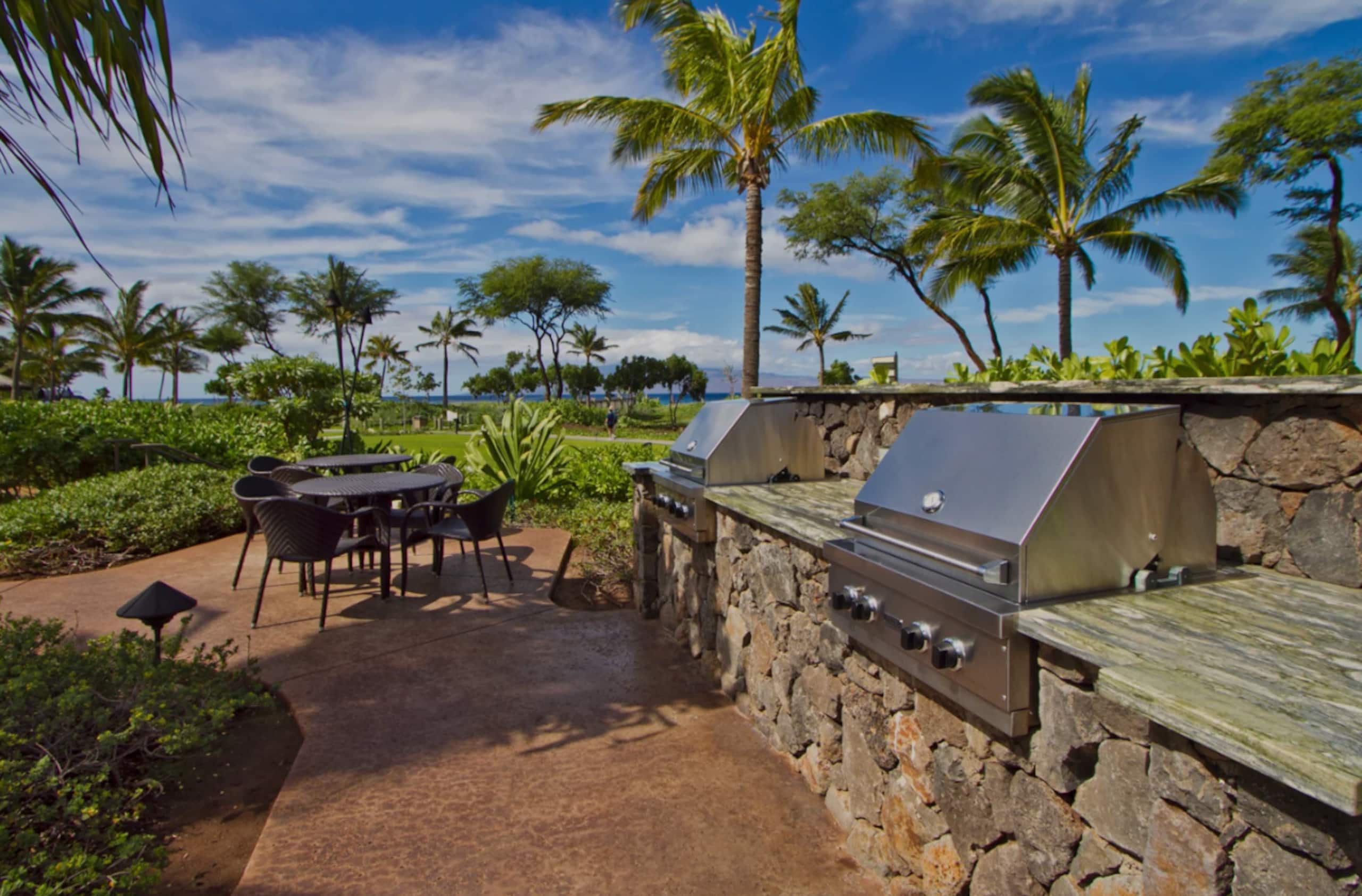 Condo in Lahaina · ★4.96 · 2 bedrooms · 3 beds · 2 baths - Image 36