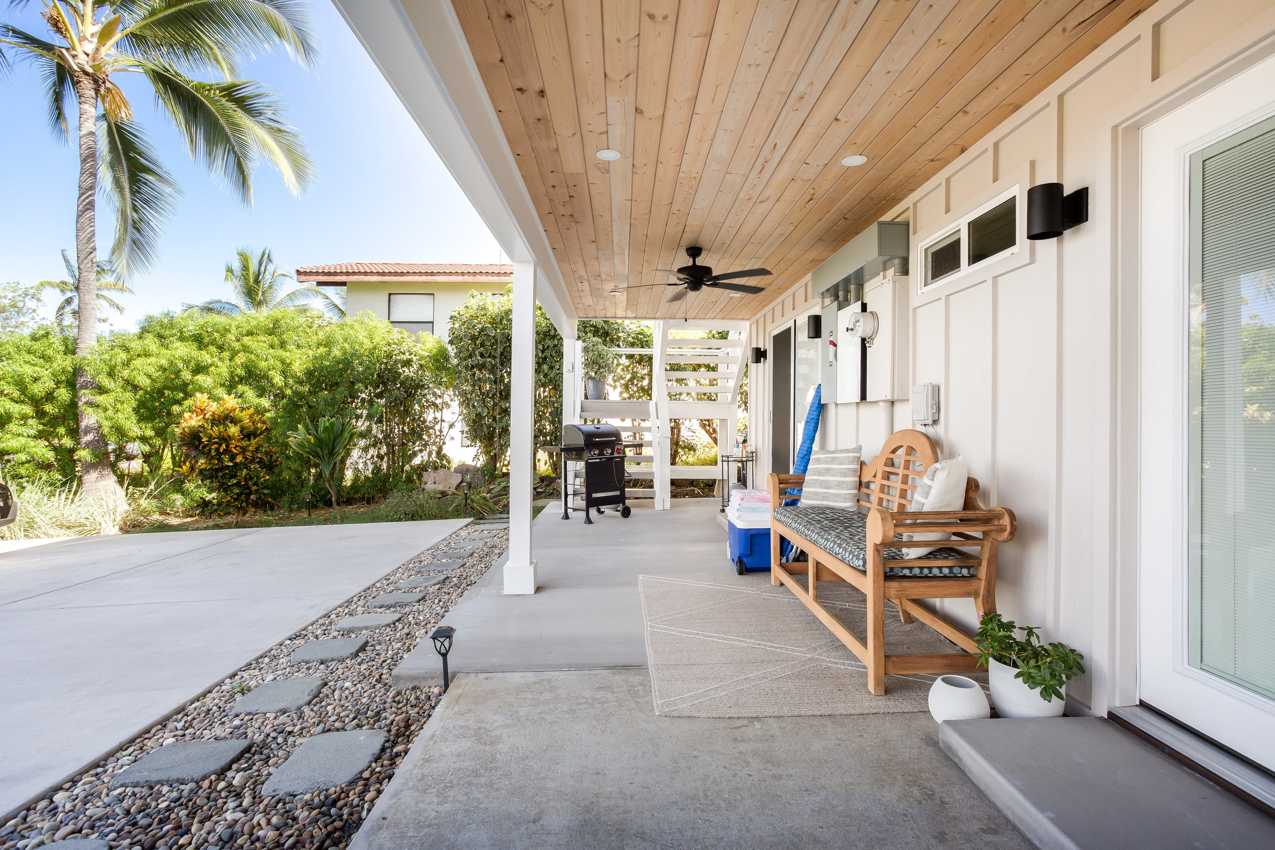 Hale 'Io • Remodeled 2/2 Luxury • AC • Ocean View - Image 46