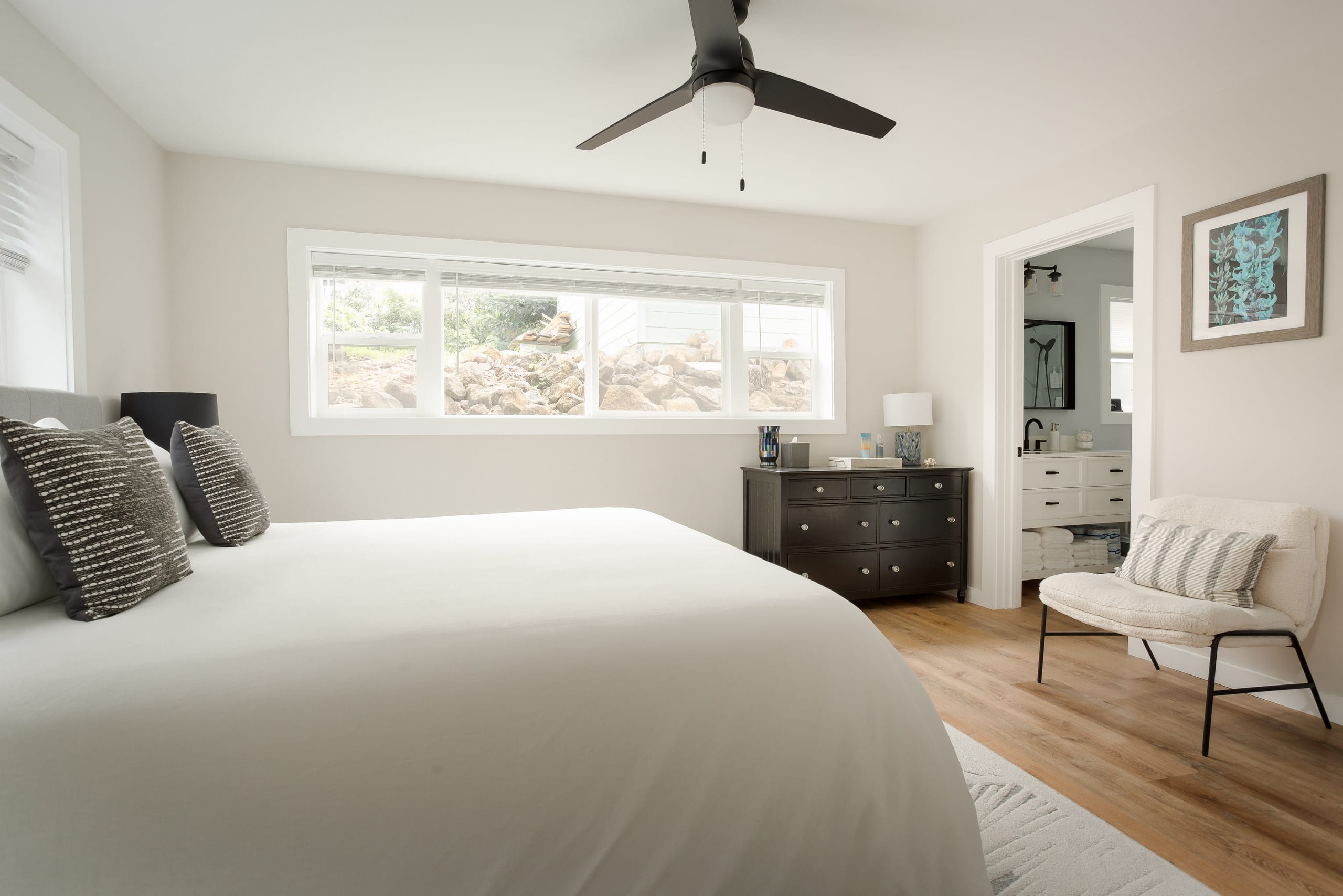 Hale 'Io • Remodeled 2/2 Luxury • AC • Ocean View - Image 30
