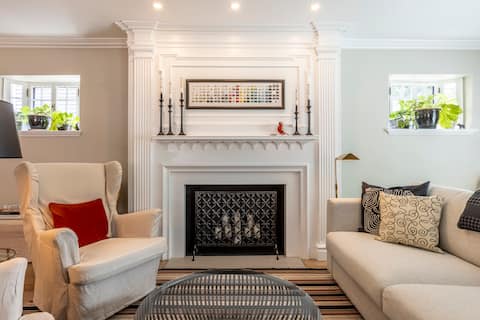 Top performing Airbnb: The Little House - a 1910 cottage in Near East