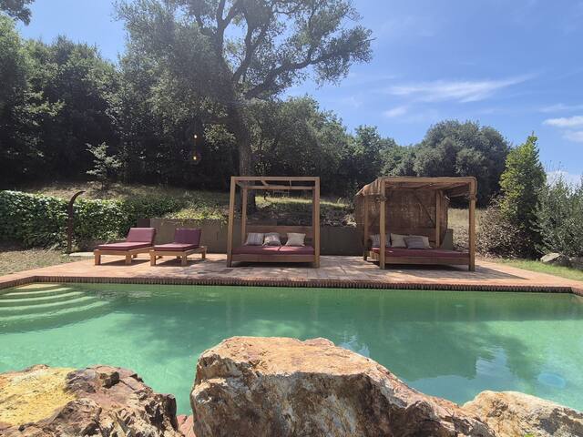 Spectacular Farmhouse “La Portalada Vermella” gallery image 4