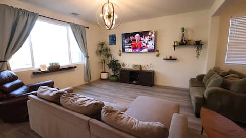 Spacious and Cozy Nest at an afforadble budget!