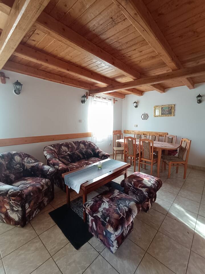 Chata Benedik Vo Vinohradníckej Oblasti Stará Hora - Dudince