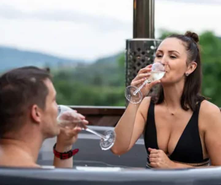 Dog-friendly 8-person Cottage With Hot Tub - ブレコン