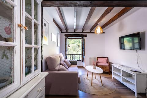 Anuncio de Airbnb popular: Superior apartment with terrace by Río Cubo en Camaleño