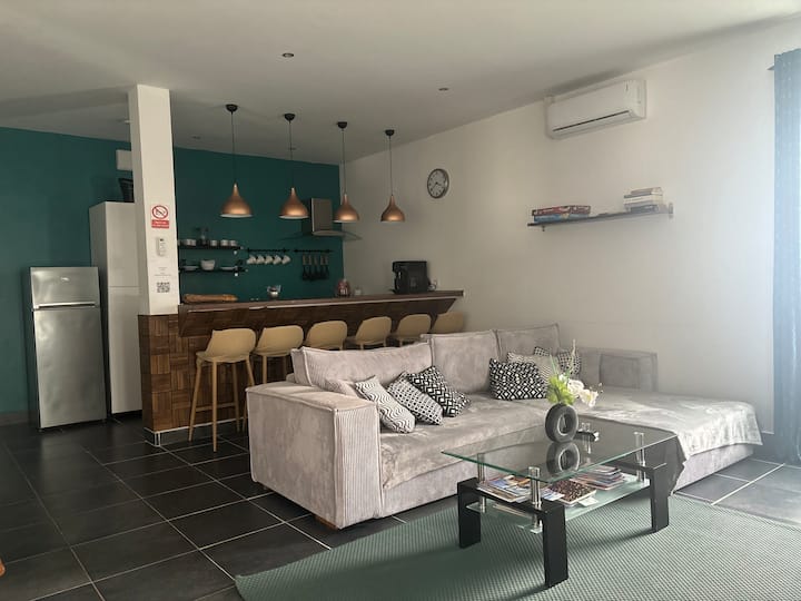 Maison Au Design Moderne Et Parking Gratuit - Beaucaire
