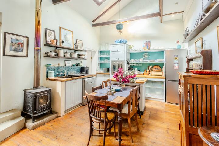 Cheerful 3-Bedroom Home gallery image 4