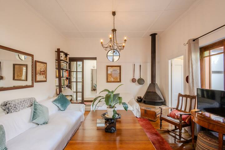 Cheerful 3-Bedroom Home gallery image 2