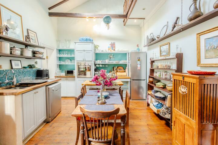 Cheerful 3-Bedroom Home gallery image 3