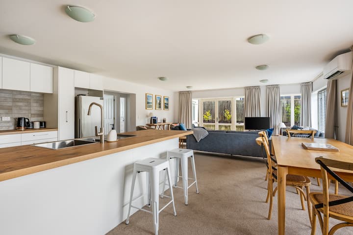 Tenby St - Proximity Tranquility Central  Wanaka - Wanaka