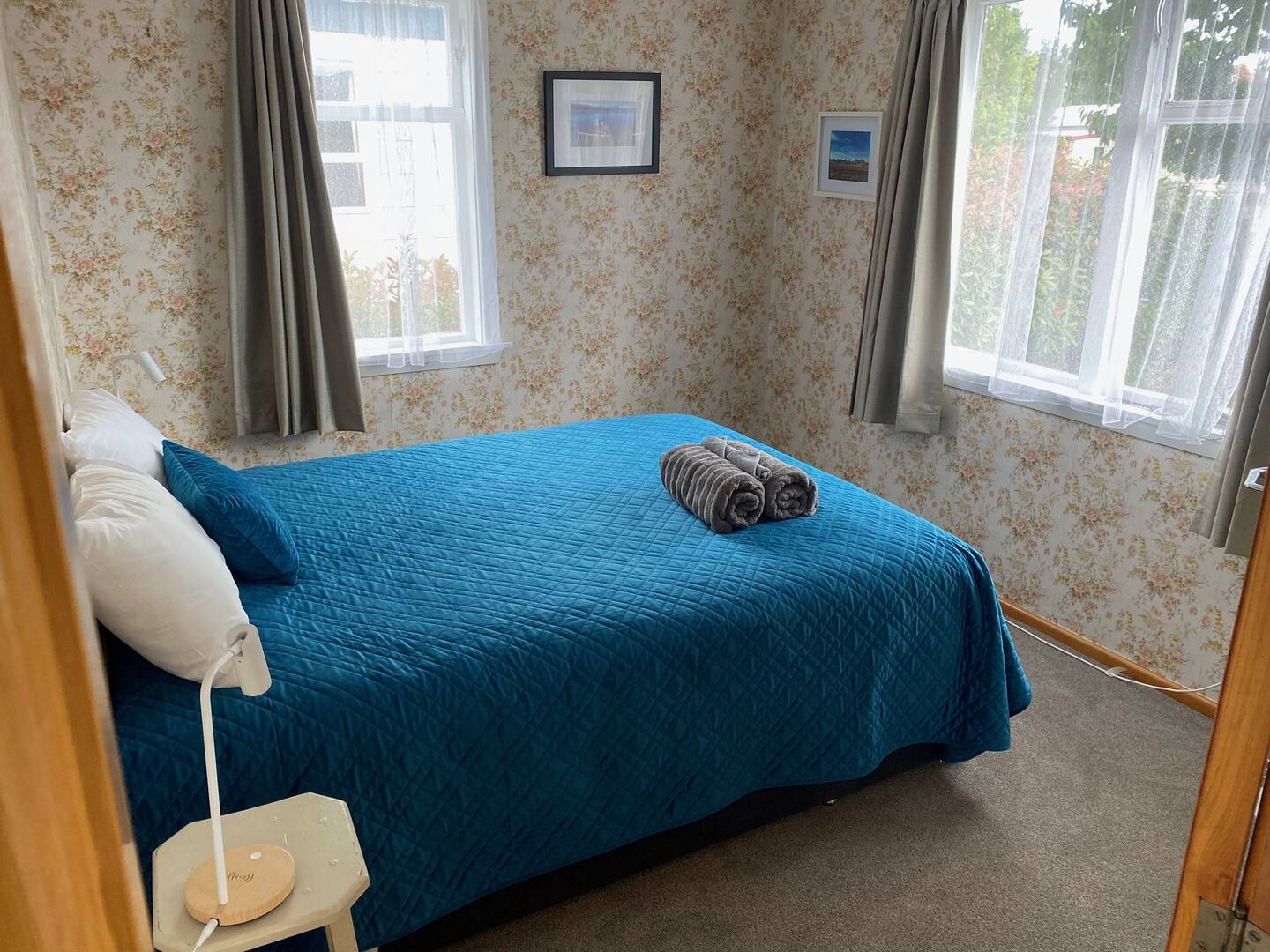 Cosy 1960's Kiwi Holiday House 5