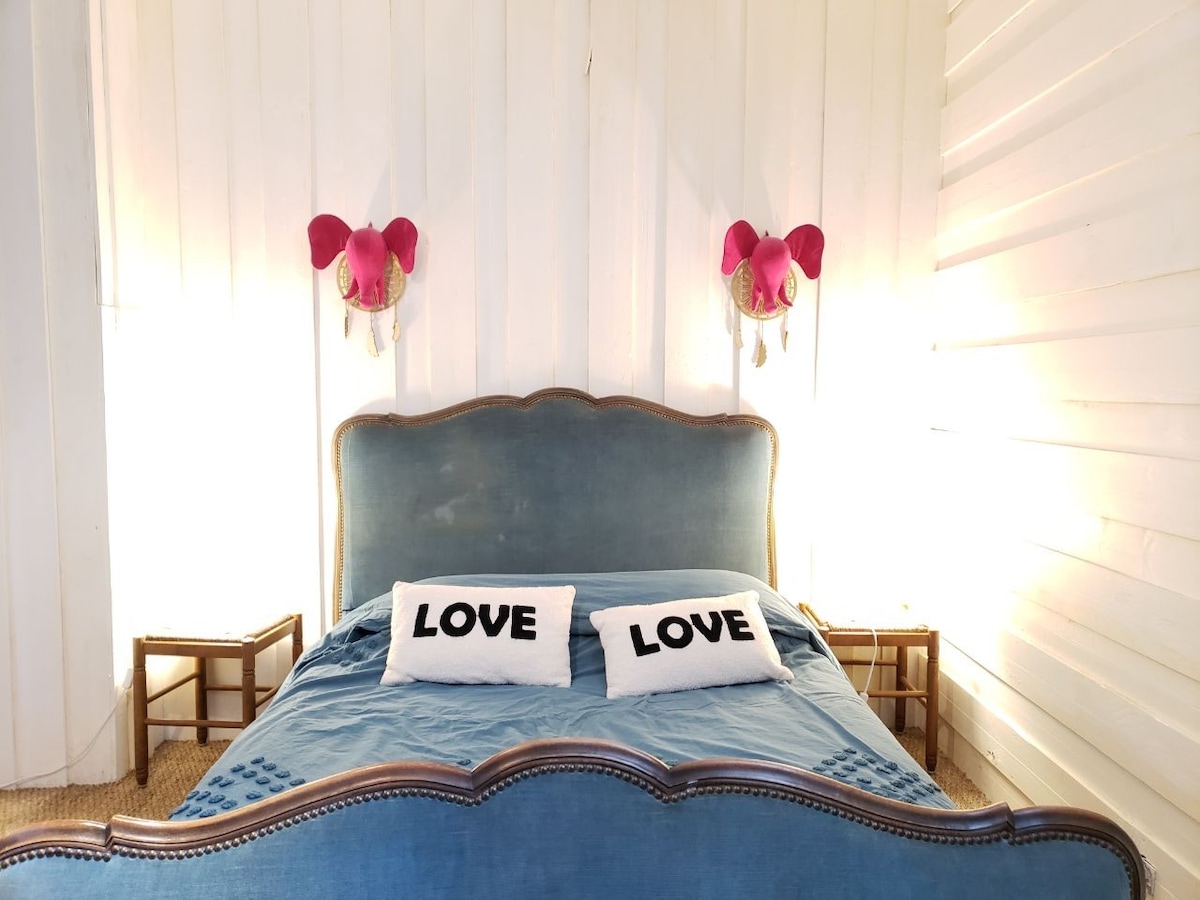Love is in the air ♥️♥️ chambre au rez-de-chaussée 