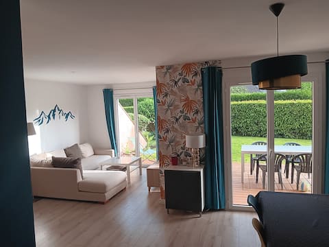Airbnb performant: Very nice 100 m² apartment - Garden - Beach 400 m away à Menthon Saint Bernard