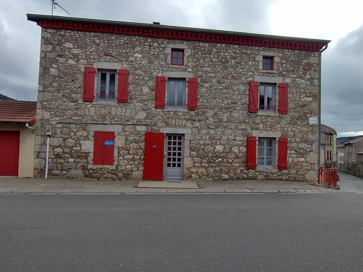 Maison De Caractère De 1870 - Rénovée En 2020 - Puy-de-Dôme