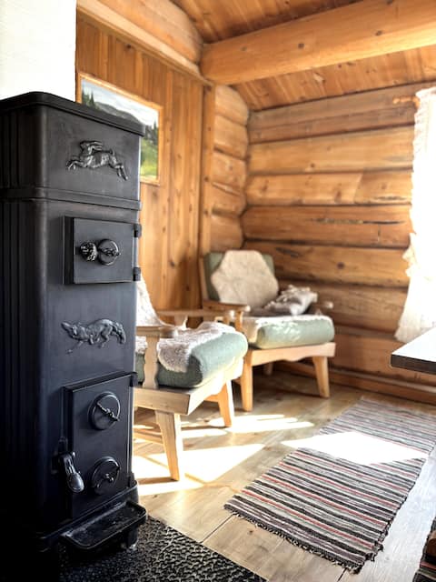 Cozy little house in the courtyard - unique place