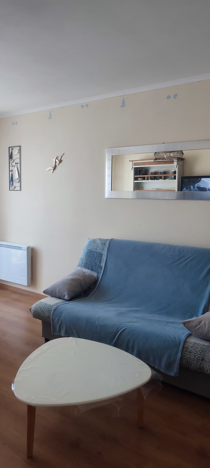 Appartement T2 à 400m De La Plage Des Demoiselles Et Commerces, à 900 M De La Rue Piétonne. Situé Dans Une  Petite Résidence Sécurisée Par Un Portail Avec Place De Parking Ou Garage Disponible. - Saint-Jean-de-Monts