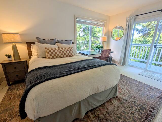 Home near Space Needle, Downtown, & Climate Pledge gallery image 4