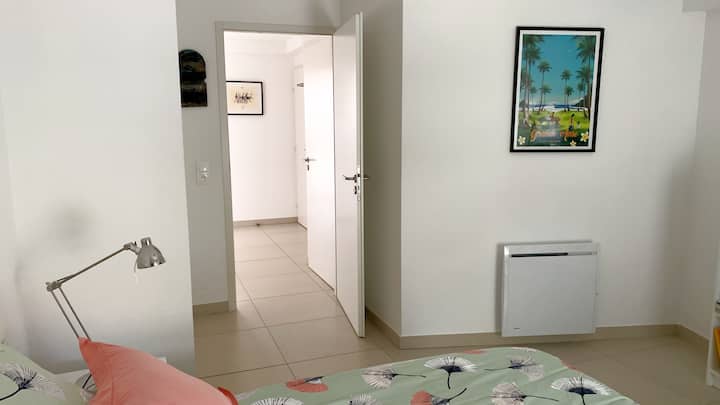 Korridor nga dhoma e gjumit.