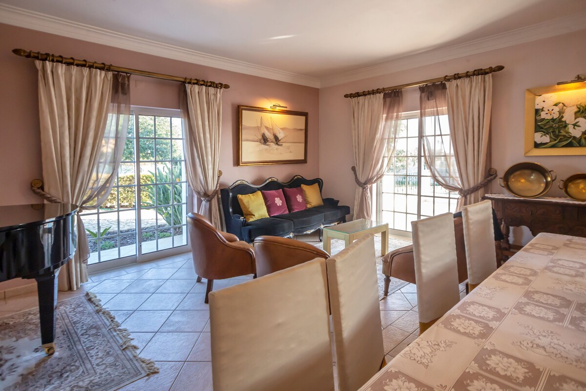 Top Airbnb: NEW! - Almeida's charming retreat em Guia