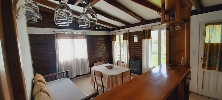 Cálida Casa Con Jardín En Esquel - Esquel