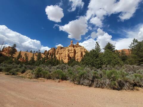 Close to National Parks, Lakes and Hiking trails!