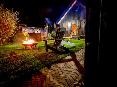 Stylish beach house-200m sea hot tub sauna fireplace