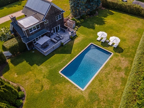 Stunning Farmhouse in NoFo I Heated Pool, Wineries