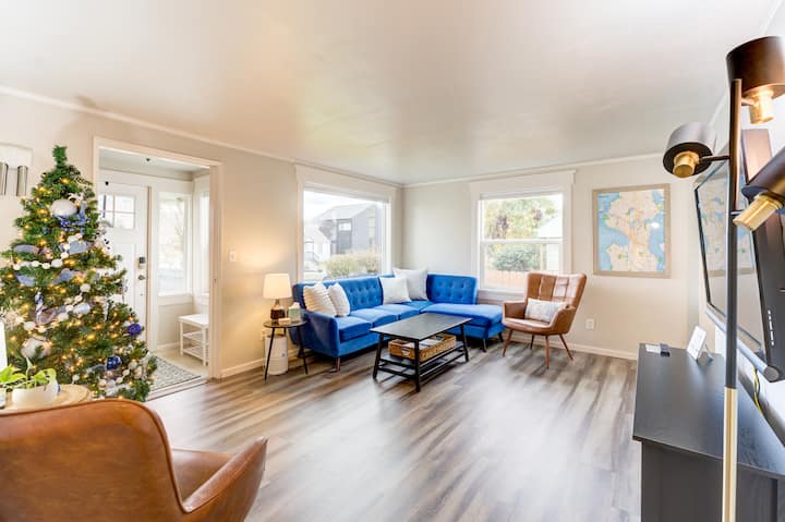 Great Seattle Location With Parking And Ac - Seattle, WA