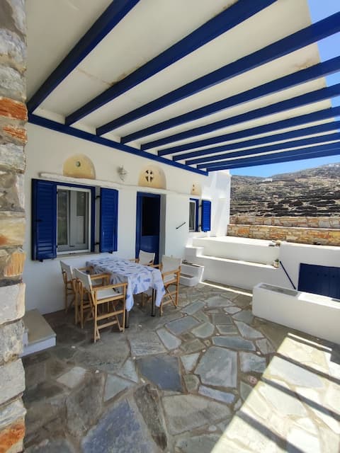 Margarita-Cycladic cottage-Tinos
