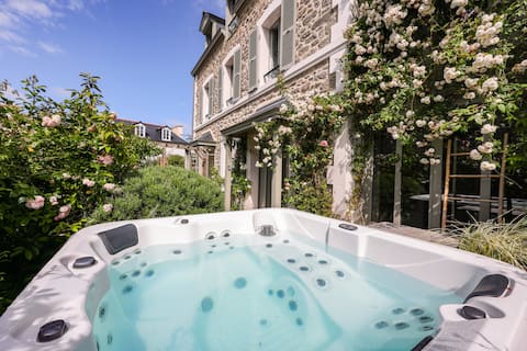 Central Cozy Stone-Villa: 4BR/10p, Spa & AGA